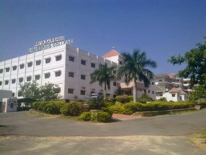 Priyadarshini Engineering College campus gallery image 3