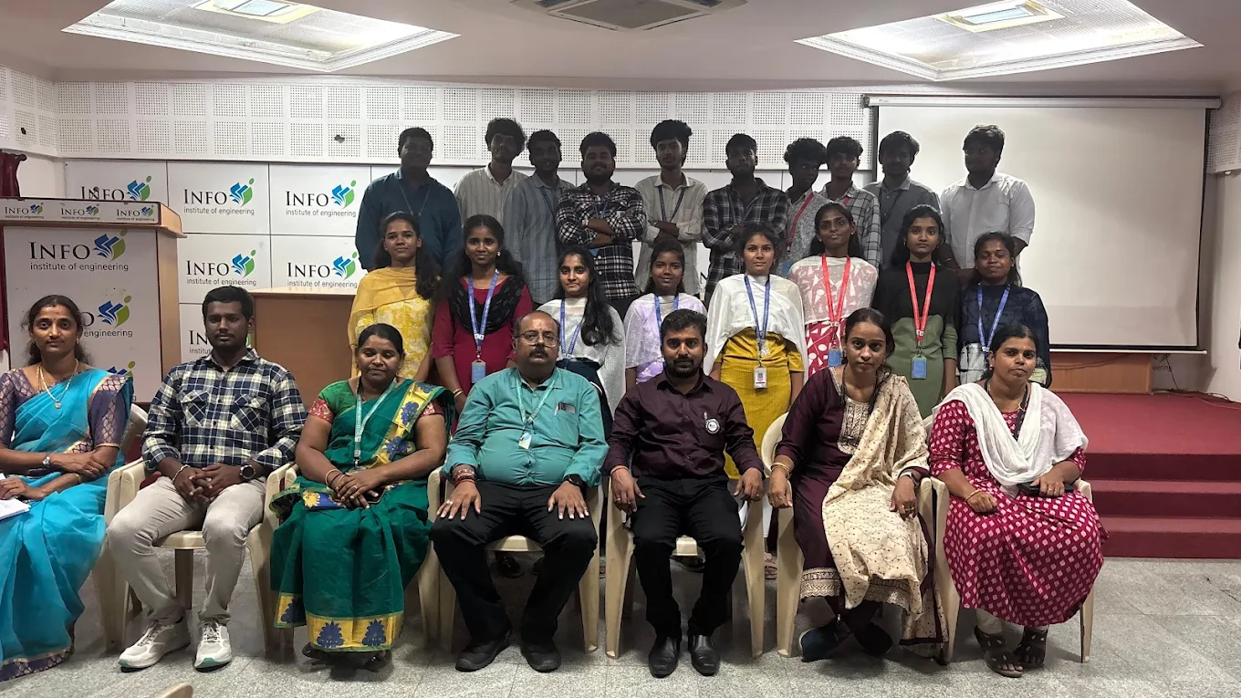Info Engineering College campus gallery image 6