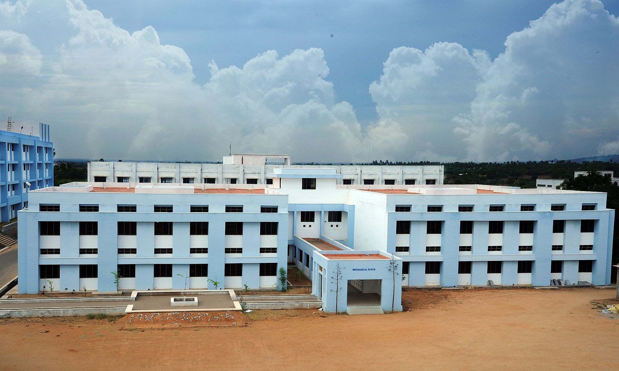 Sasurie Group of Institutions campus gallery image 1