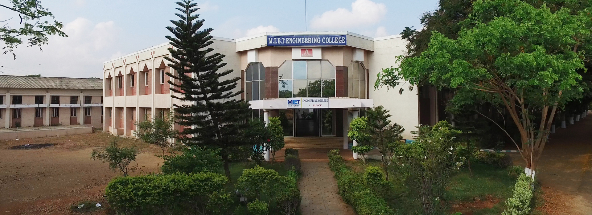 M.I.E.T. Engineering College campus gallery image 1